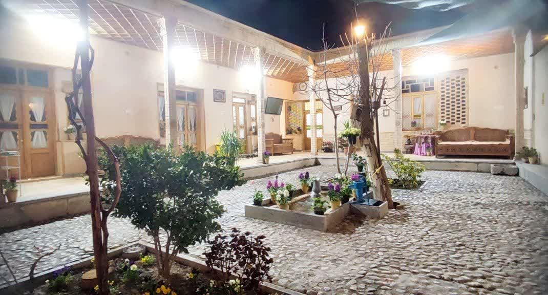 بومگردی روستایی اصفهان ،